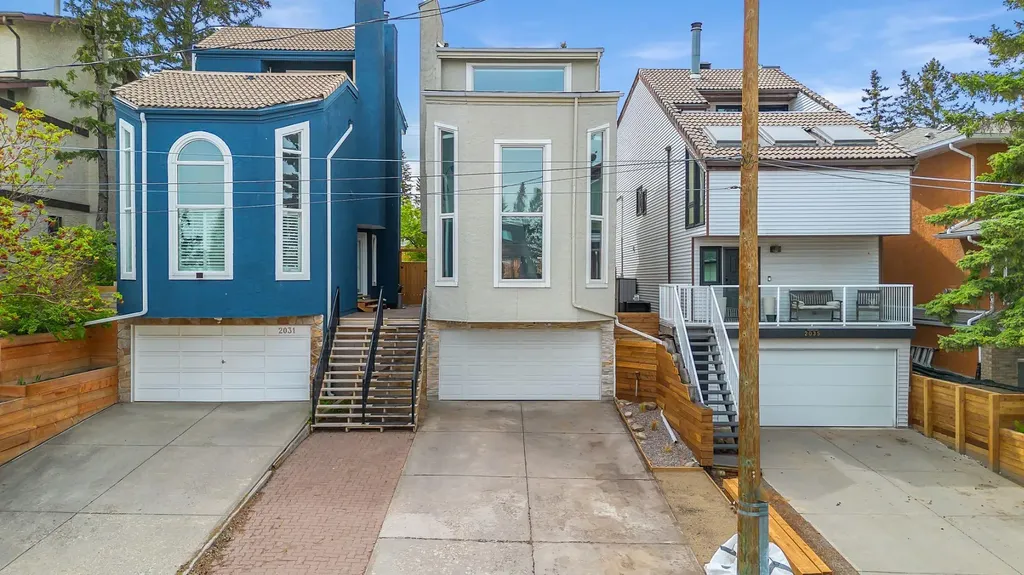 2033 21 Avenue SW Calgary AB T2T 0N8