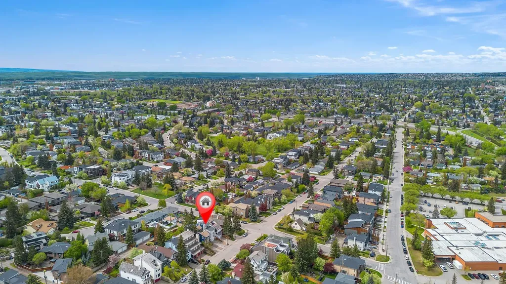 2033 21 Avenue SW Calgary AB T2T 0N8