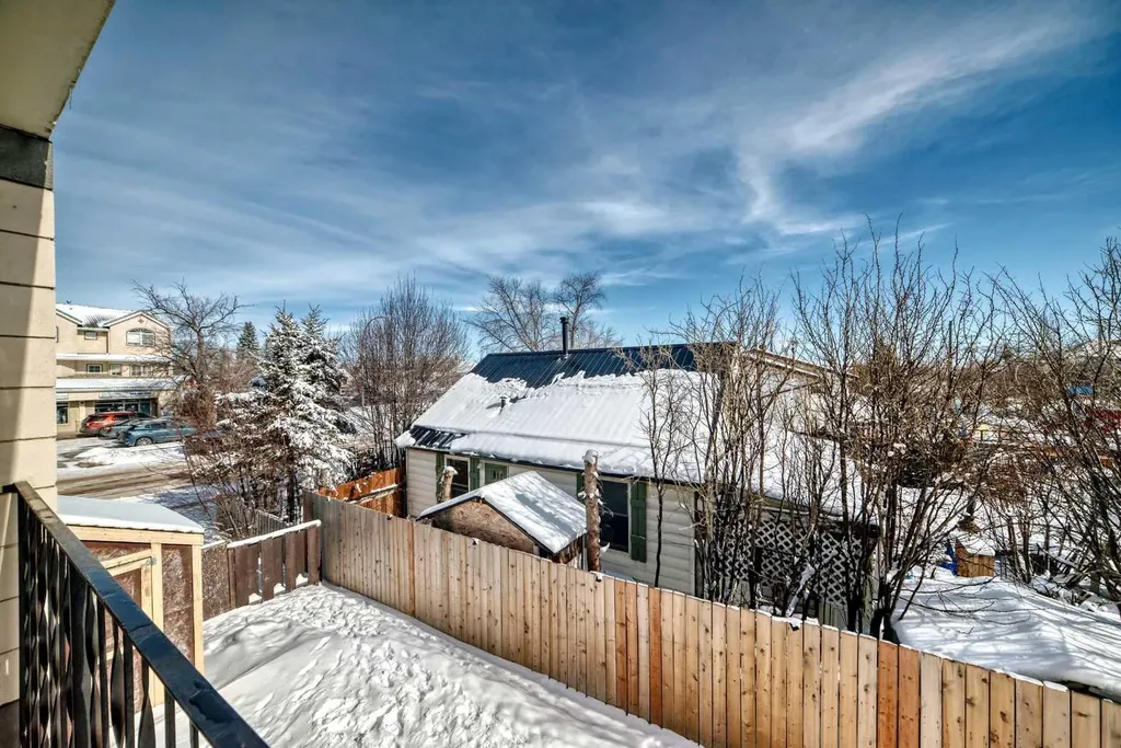 319 2 Avenue Strathmore AB T1P 1T7
