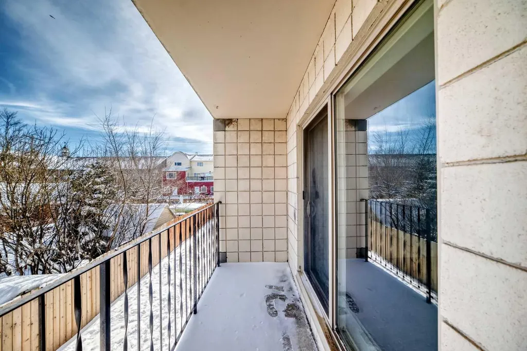 319 2 Avenue Strathmore AB T1P 1T7