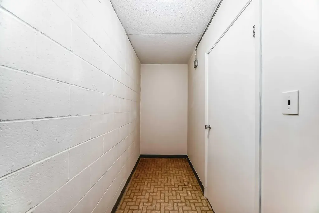 319 2 Avenue Strathmore AB T1P 1T7