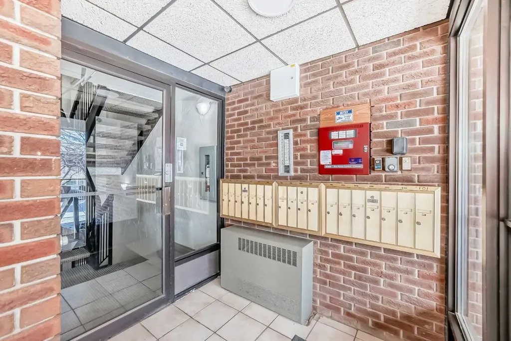 319 2 Avenue Strathmore AB T1P 1T7