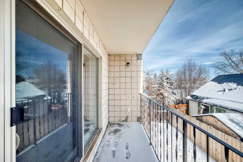 319 2 Avenue Strathmore AB T1P 1T7