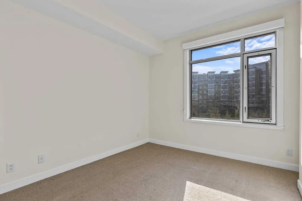 16 Varsity Estates Circle NW Calgary AB T3A 2C5