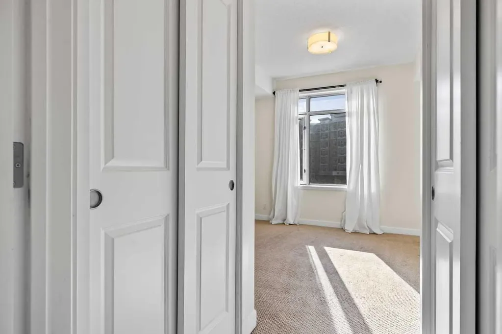 16 Varsity Estates Circle NW Calgary AB T3A 2C5