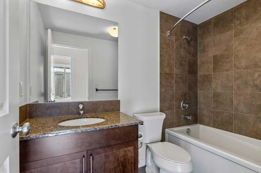16 Varsity Estates Circle NW Calgary AB T3A 2C5