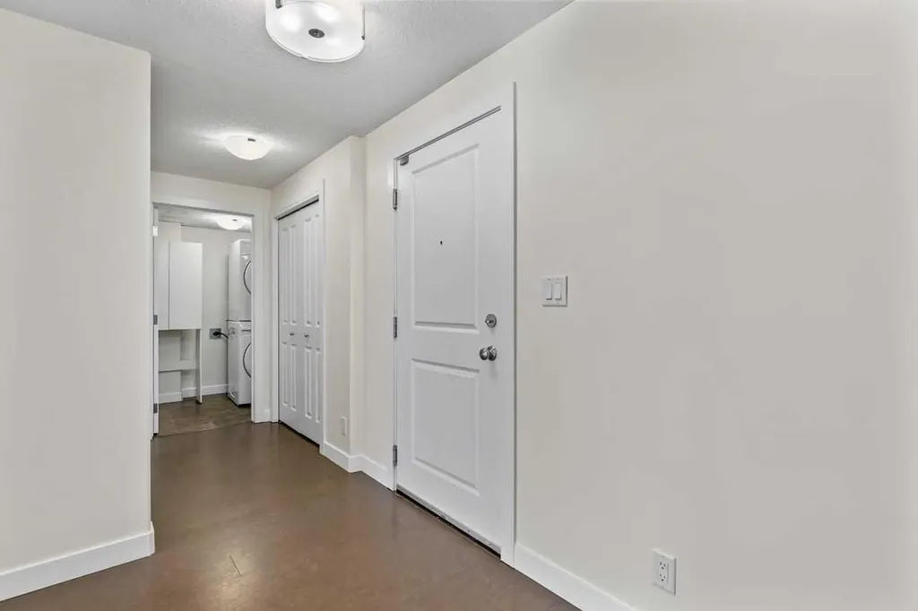 16 Varsity Estates Circle NW Calgary AB T3A 2C5