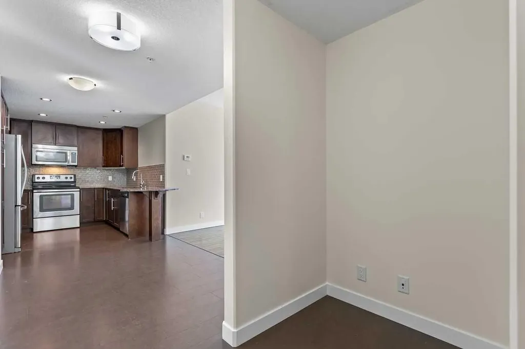 16 Varsity Estates Circle NW Calgary AB T3A 2C5