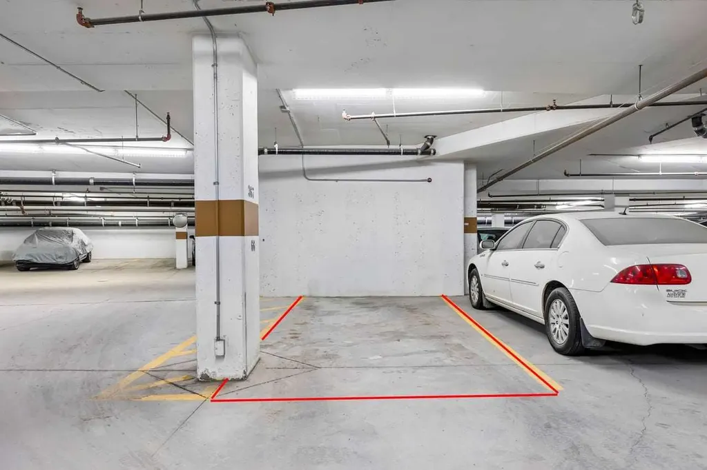 16 Varsity Estates Circle NW Calgary AB T3A 2C5
