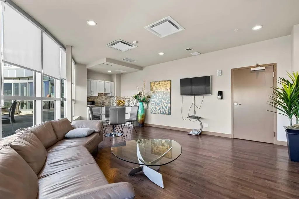 16 Varsity Estates Circle NW Calgary AB T3A 2C5