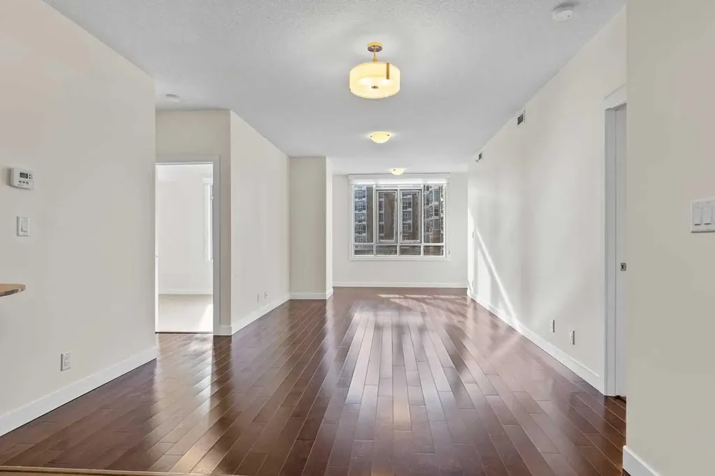 16 Varsity Estates Circle NW Calgary AB T3A 2C5