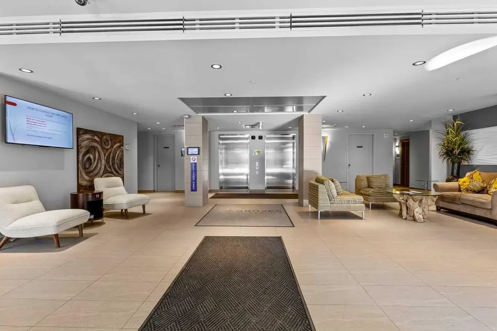 16 Varsity Estates Circle NW Calgary AB T3A 2C5