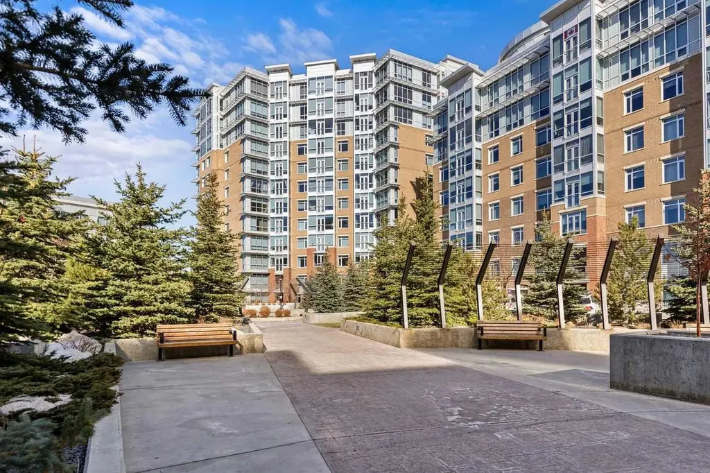 16 Varsity Estates Circle NW Calgary AB T3A 2C5
