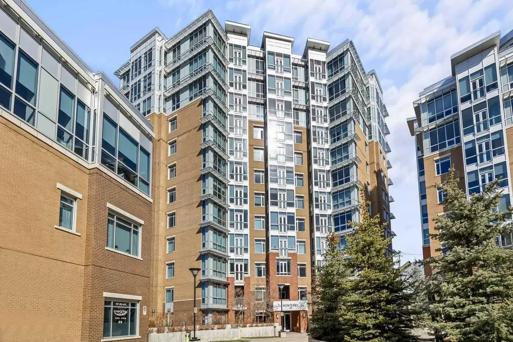 16 Varsity Estates Circle NW Calgary AB T3A 2C5