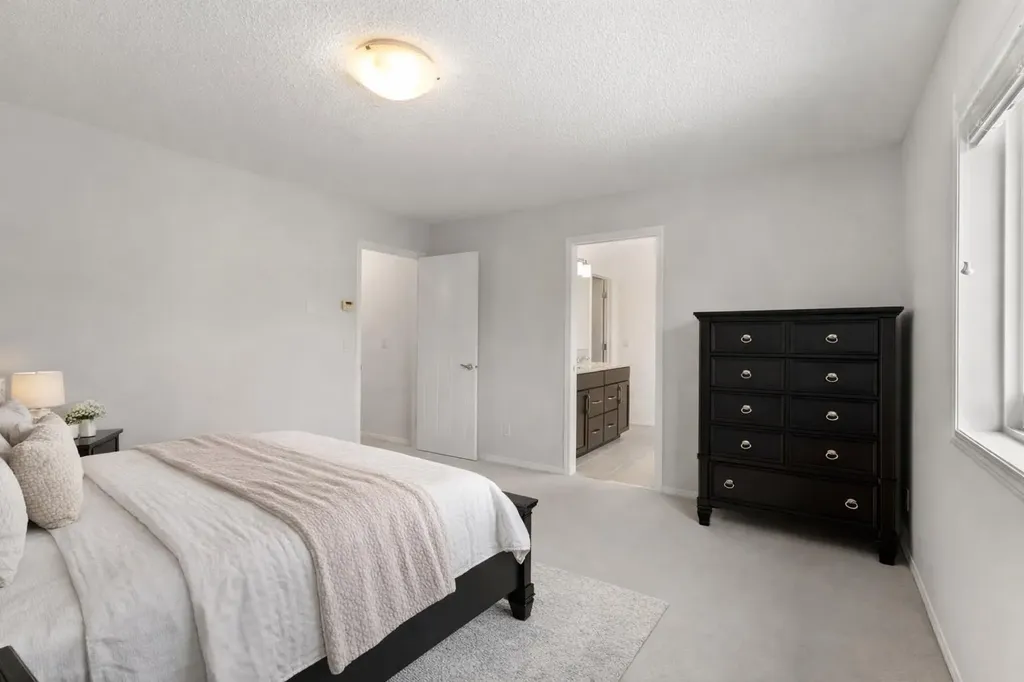 182 Auburn Sound Close SE Calgary AB T3M 0H8