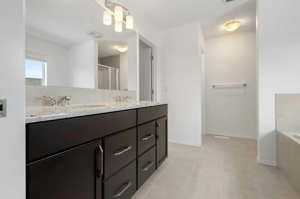 182 Auburn Sound Close SE Calgary AB T3M 0H8