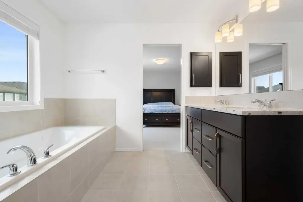 182 Auburn Sound Close SE Calgary AB T3M 0H8
