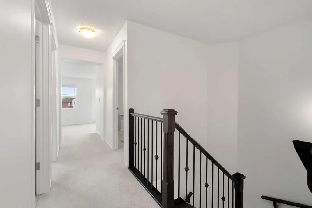 182 Auburn Sound Close SE Calgary AB T3M 0H8