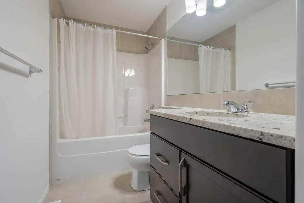 182 Auburn Sound Close SE Calgary AB T3M 0H8