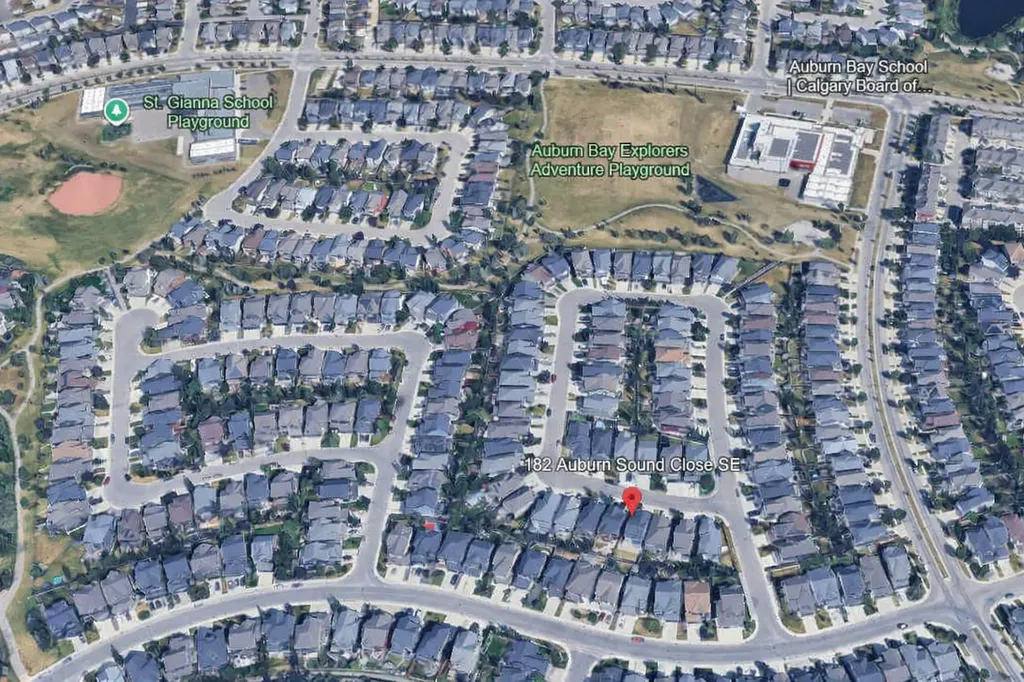 182 Auburn Sound Close SE Calgary AB T3M 0H8
