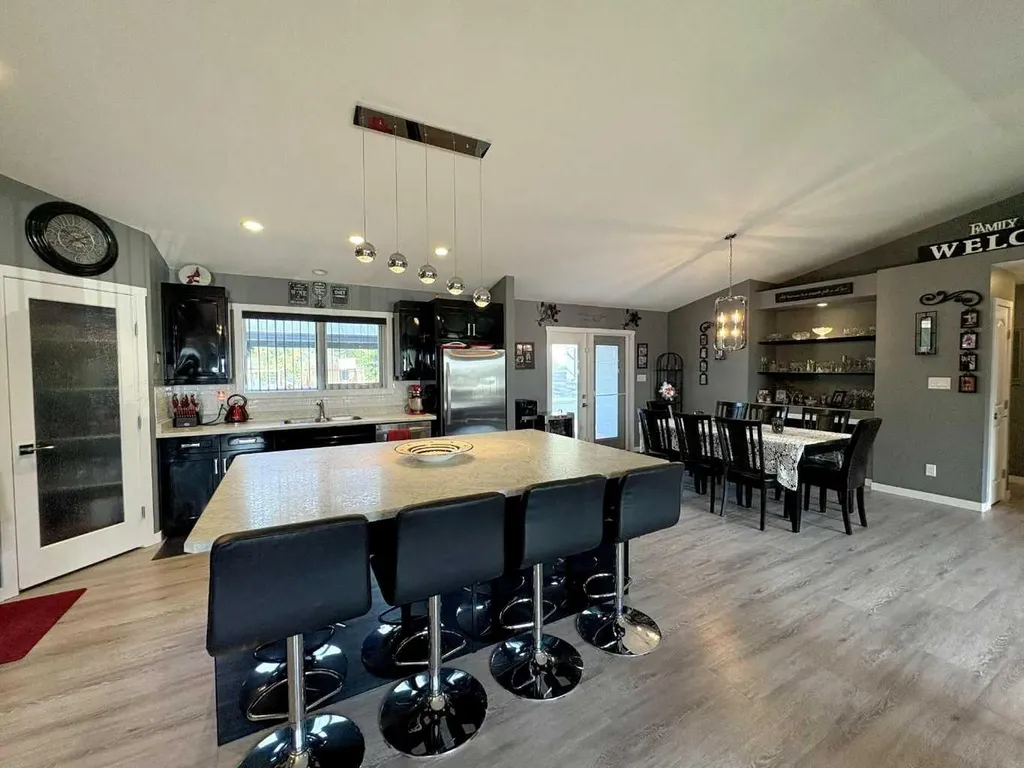 346, 14579 Twp Road 690 Lac La Biche AB T0A 2C0