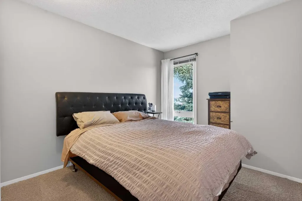 53 Millrise Lane SW Calgary AB T2Y 2C4