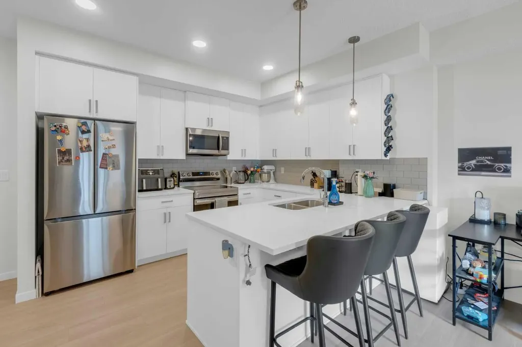 33 Carringham Gate NW Calgary AB T3P 2H6