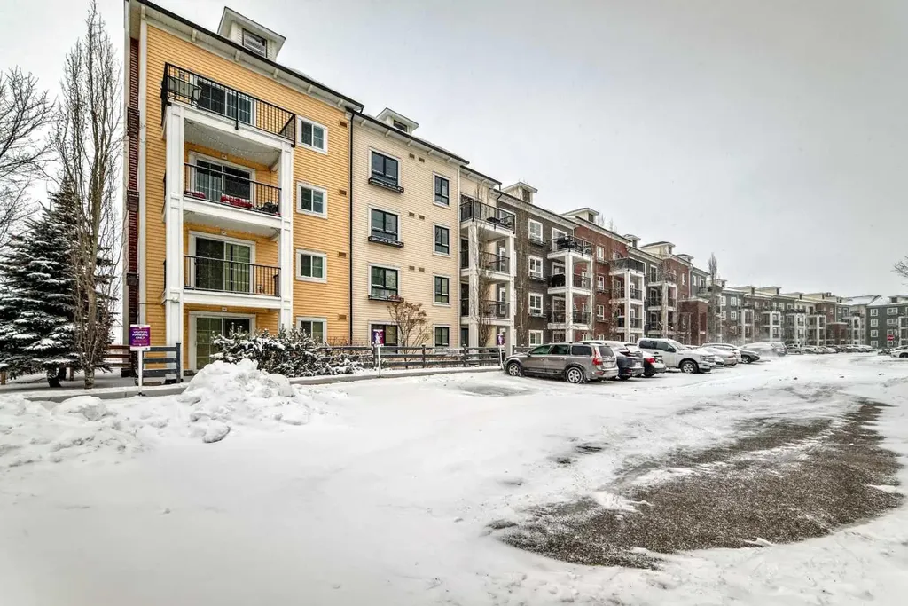 279 Copperpond Common SE Calgary AB T2Z 1J5