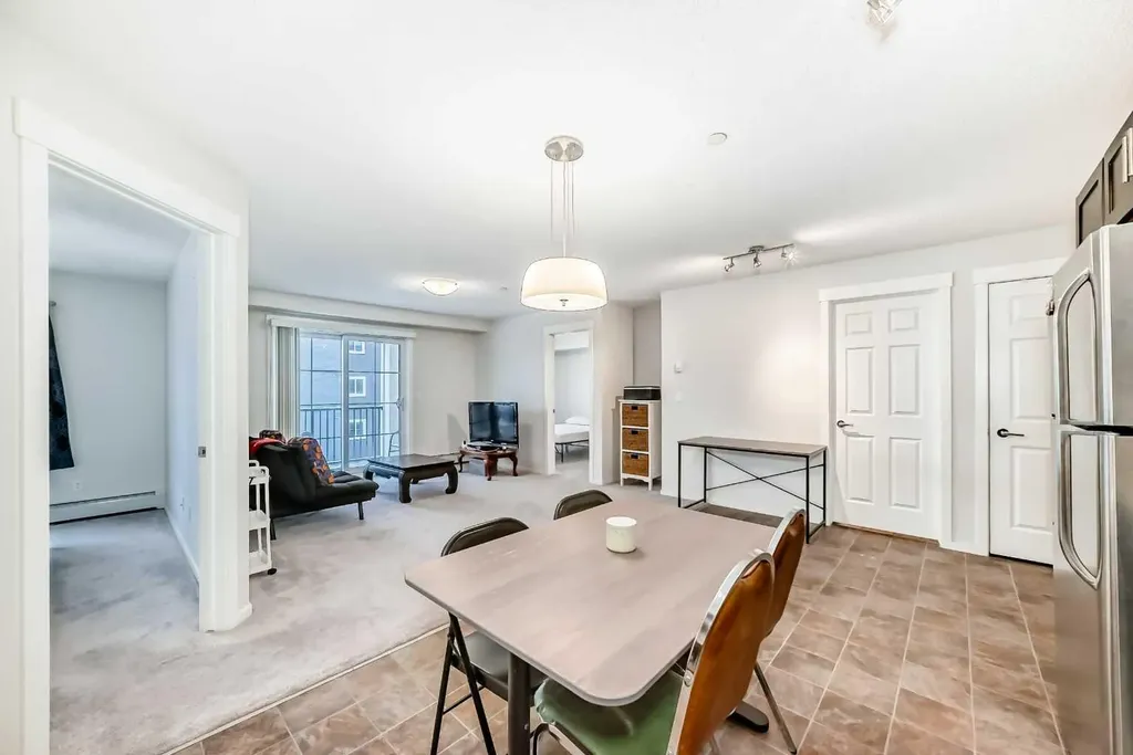 279 Copperpond Common SE Calgary AB T2Z 1J5