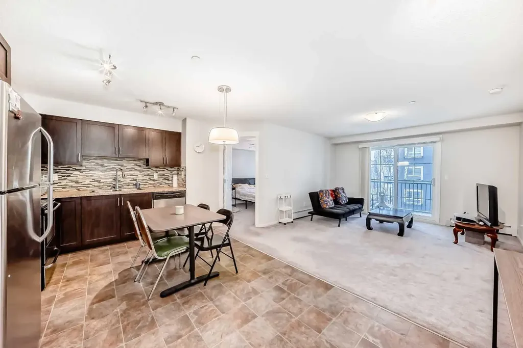 279 Copperpond Common SE Calgary AB T2Z 1J5
