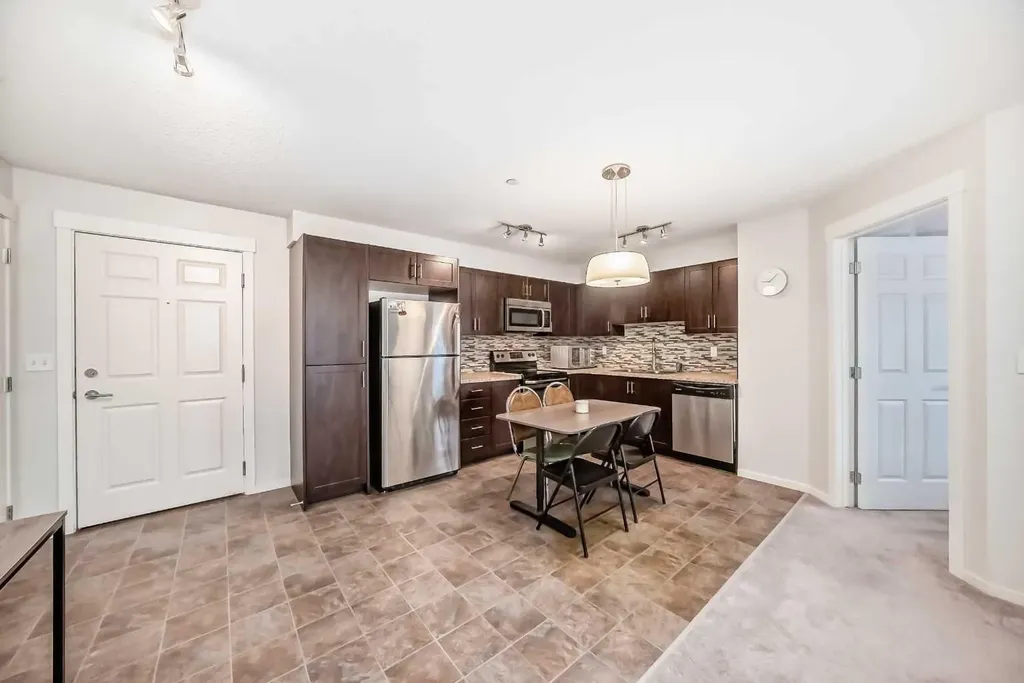 279 Copperpond Common SE Calgary AB T2Z 1J5
