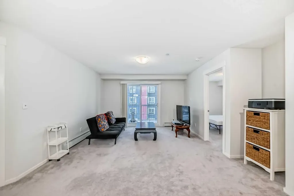 279 Copperpond Common SE Calgary AB T2Z 1J5