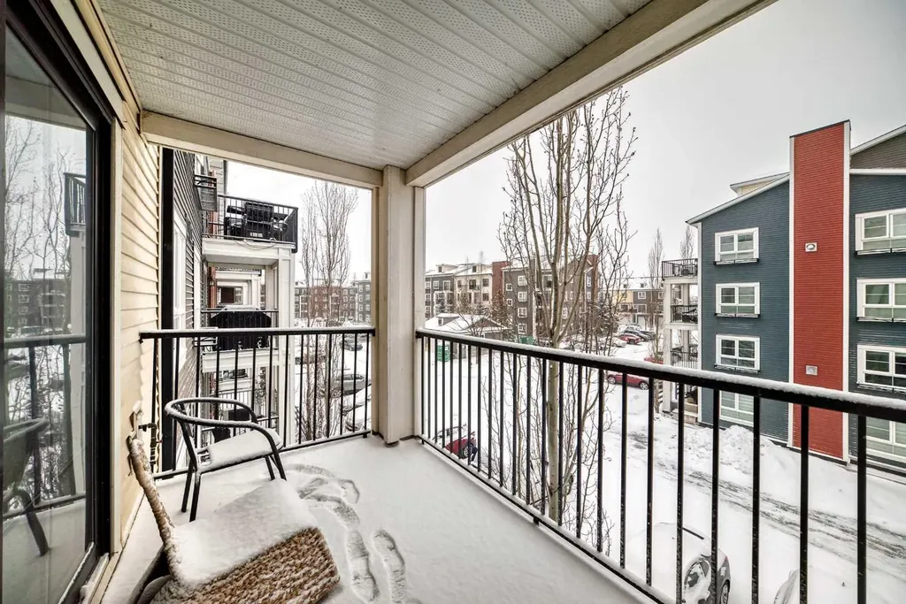 279 Copperpond Common SE Calgary AB T2Z 1J5