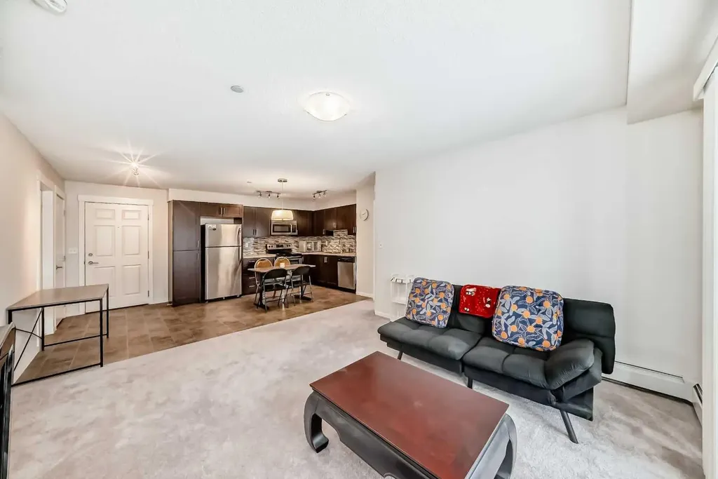 279 Copperpond Common SE Calgary AB T2Z 1J5