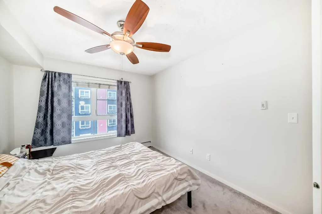 279 Copperpond Common SE Calgary AB T2Z 1J5
