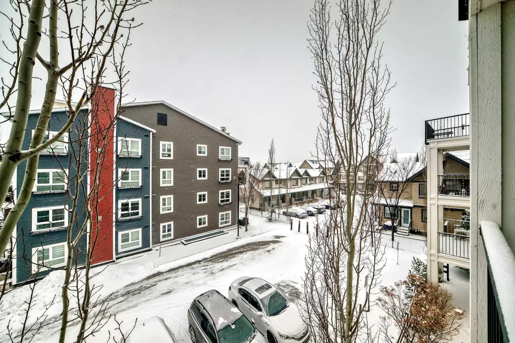279 Copperpond Common SE Calgary AB T2Z 1J5