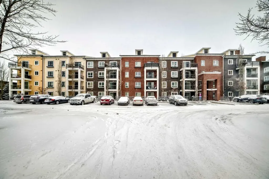 279 Copperpond Common SE Calgary AB T2Z 1J5