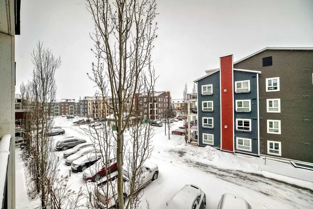 279 Copperpond Common SE Calgary AB T2Z 1J5