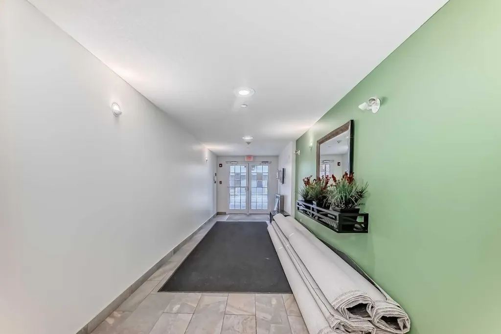 279 Copperpond Common SE Calgary AB T2Z 1J5