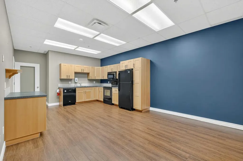 4808 50 Street Innisfail AB T4G1C2