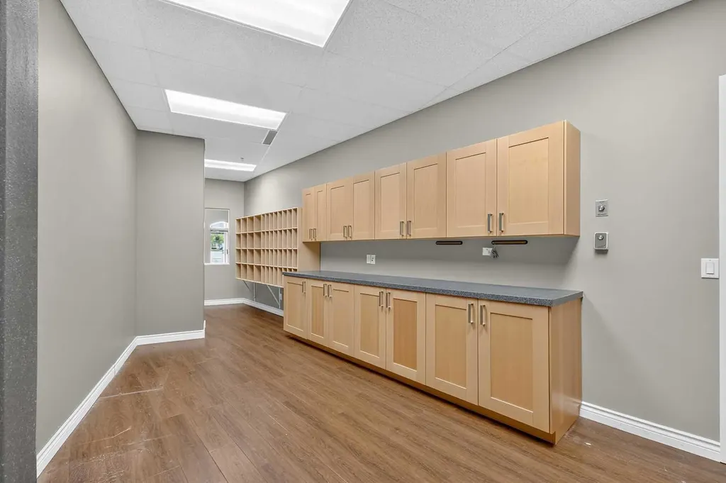 4808 50 Street Innisfail AB T4G1C2