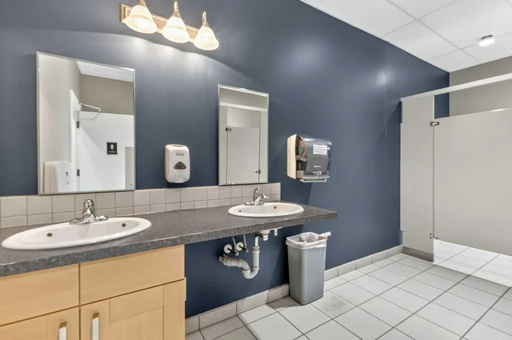 4808 50 Street Innisfail AB T4G1C2