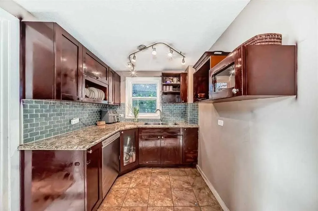 3511 15 Street SW Calgary AB T2T 4A4