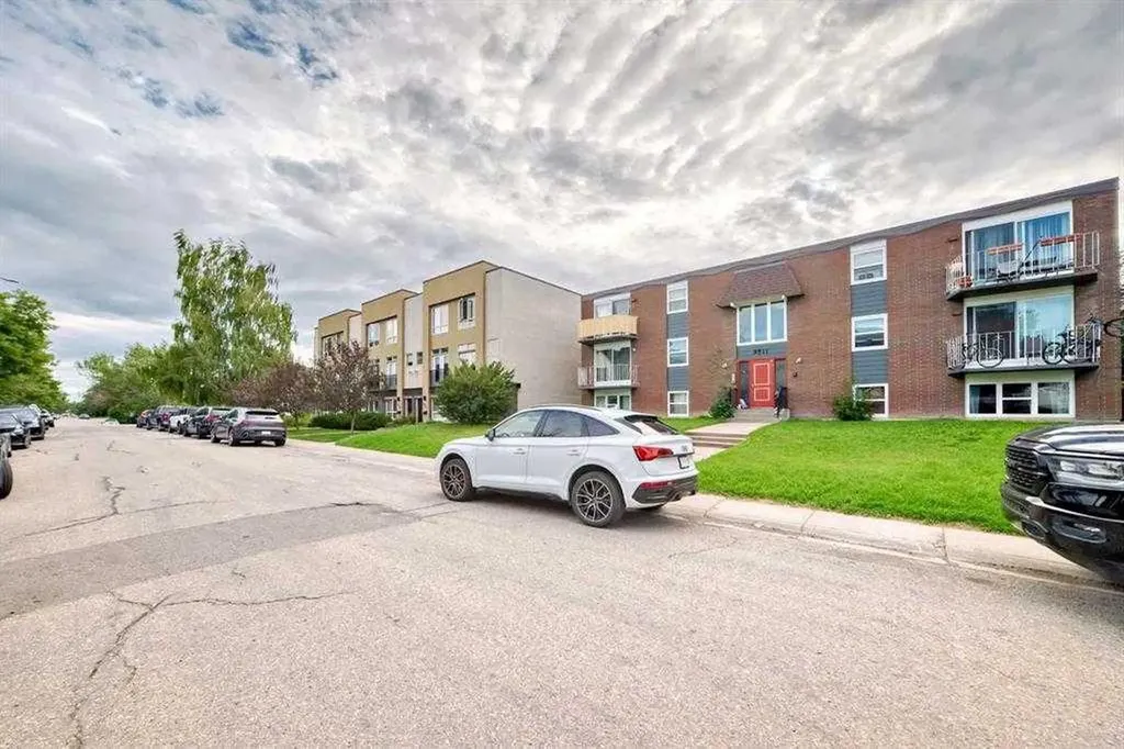 3511 15 Street SW Calgary AB T2T 4A4