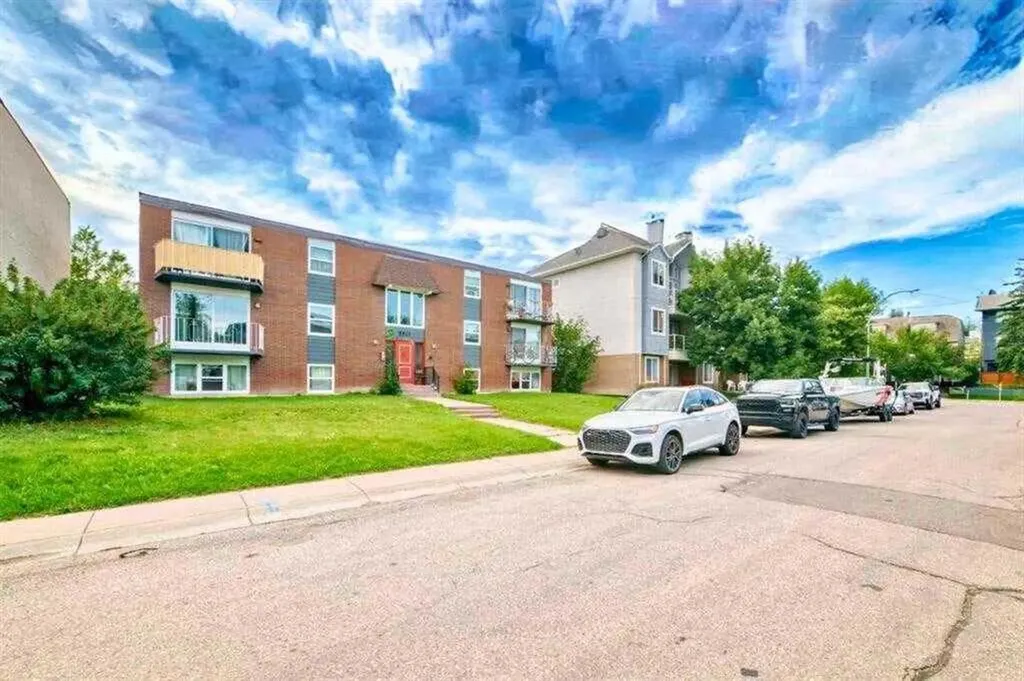 3511 15 Street SW Calgary AB T2T 4A4