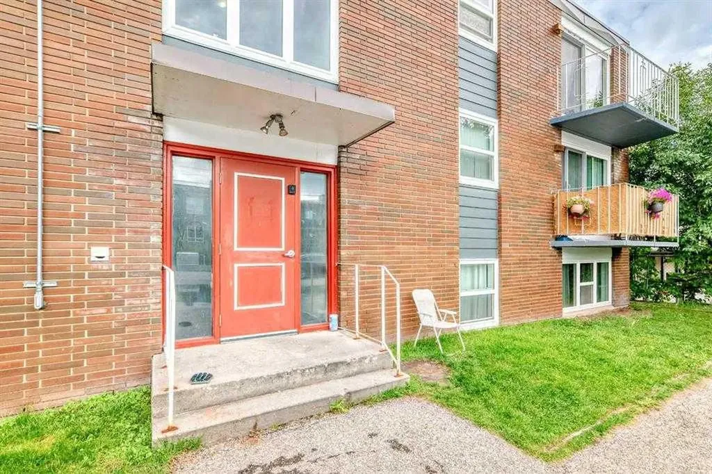 3511 15 Street SW Calgary AB T2T 4A4