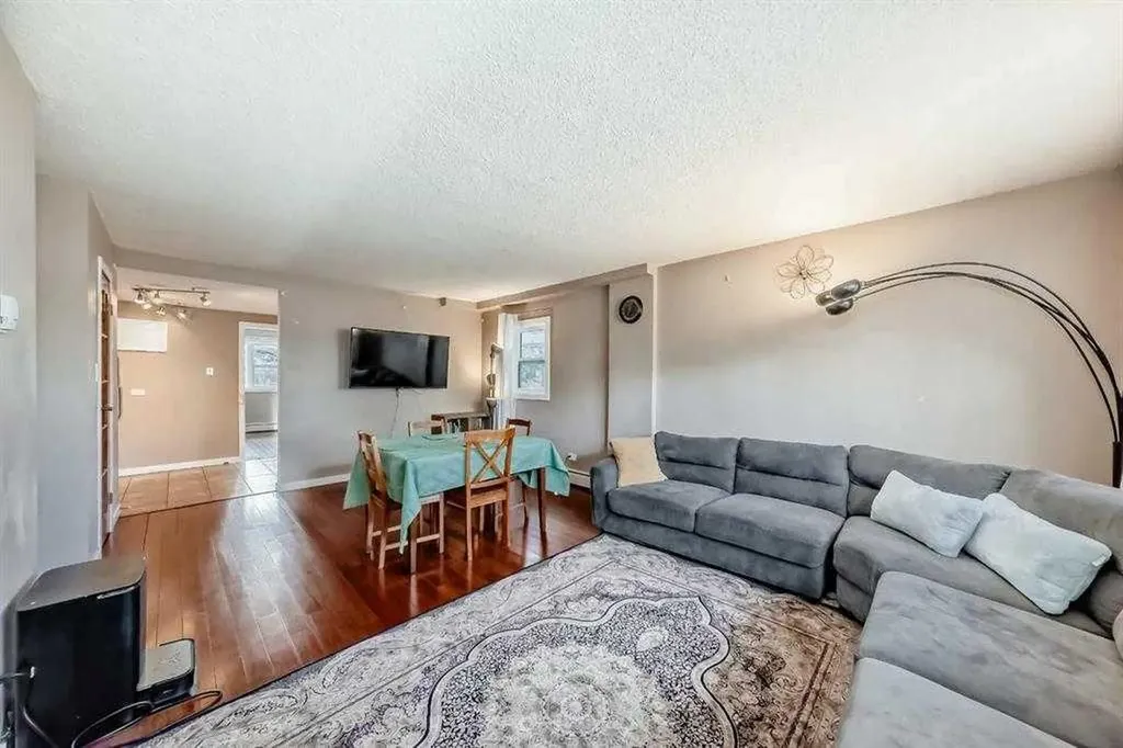 3511 15 Street SW Calgary AB T2T 4A4
