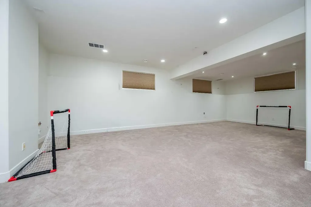 8649 118 Avenue Grande Prairie AB T8X 0H4