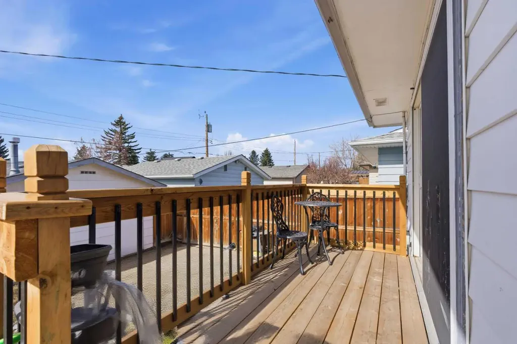 263 Doverview Crescent SE Calgary AB T2B1Y7