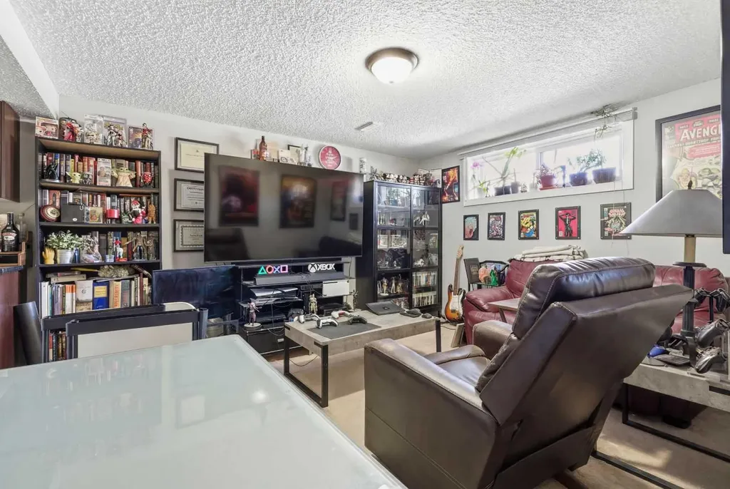 263 Doverview Crescent SE Calgary AB T2B1Y7